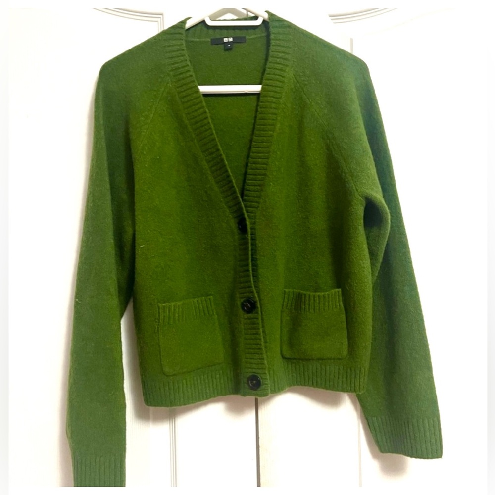 NWOT UNIQLO Green Wool Blend Cardigan